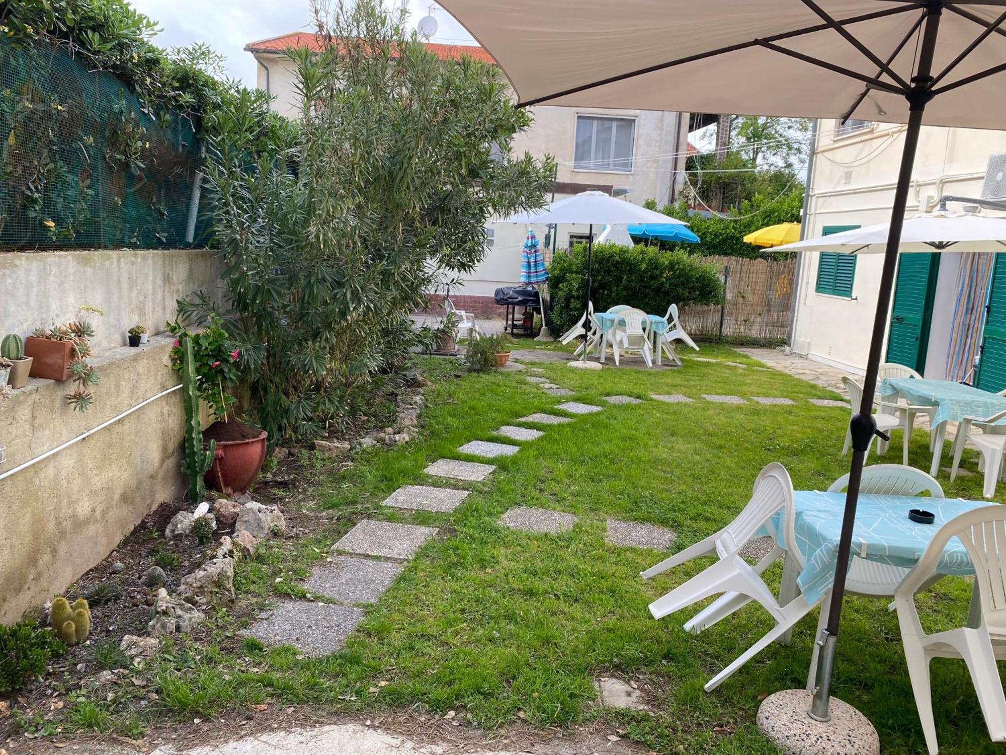 Ferienwohnung Le Tre Isolette A 200M Dal Mare Marina Di Pisa Exterior foto