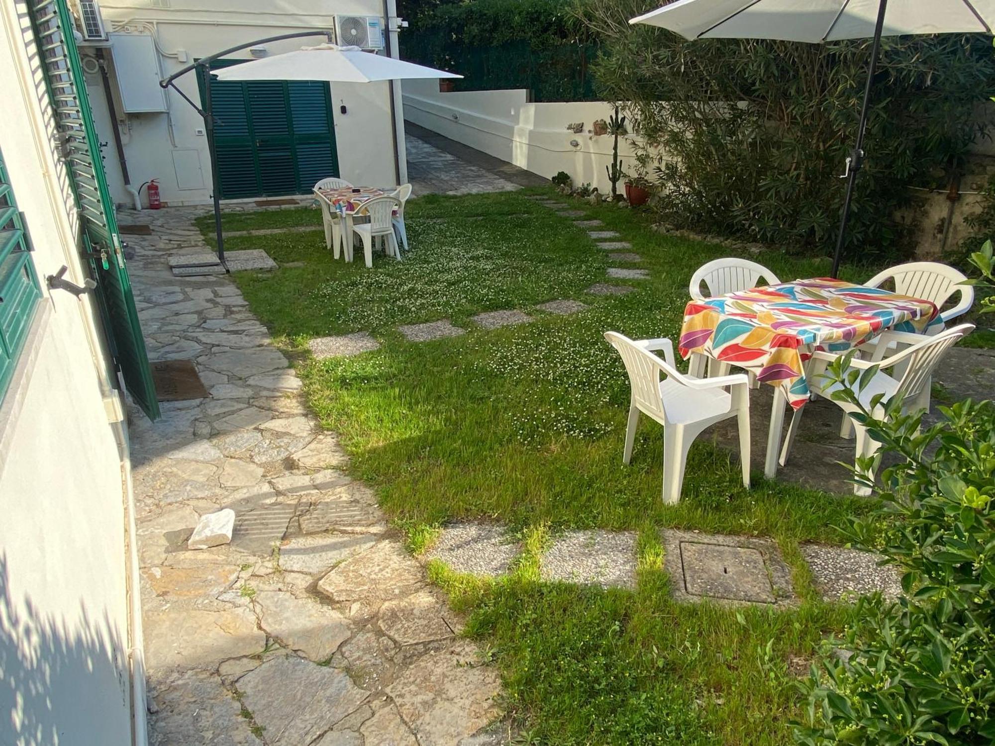 Ferienwohnung Le Tre Isolette A 200M Dal Mare Marina Di Pisa Exterior foto